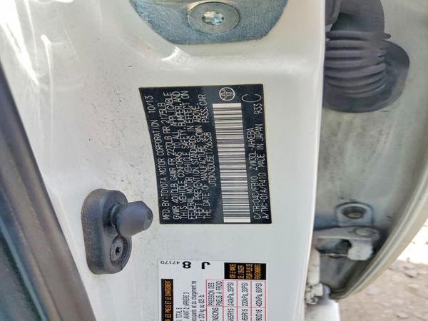 2014 TOYOTA PRIUS