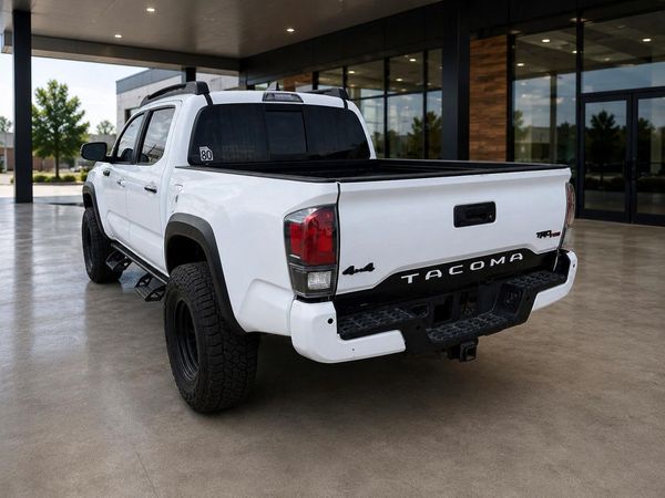 2019 TOYOTA TACOMA SR5