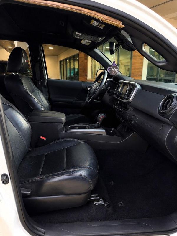 2019 TOYOTA TACOMA SR5