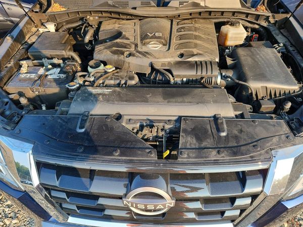 2021 NISSAN ARMADA SL — Engine bay