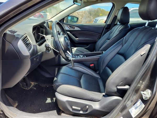 2018 MAZDA 3