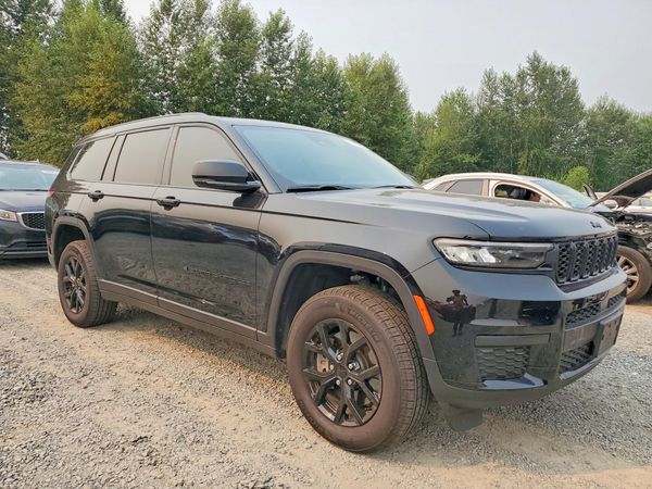 2025 JEEP GRAND CHEROKEE Laredo, Altitude