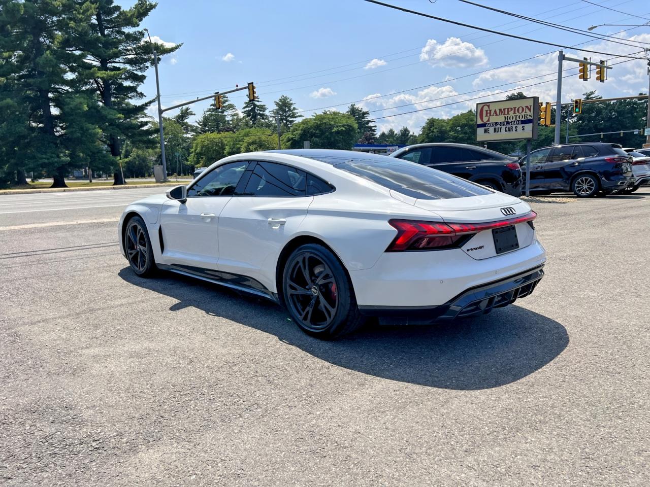 2022 AUDI E-TRON GT quattro Premium Plus