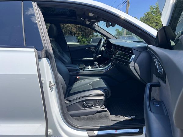 2019 AUDI Q8 S Line quattro Prestige