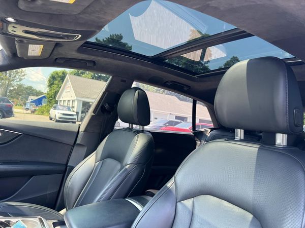 2019 AUDI Q8 S Line quattro Prestige
