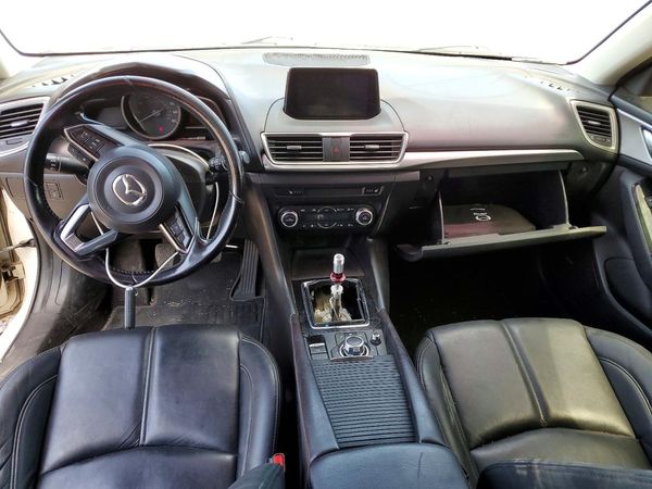 2018 MAZDA 3