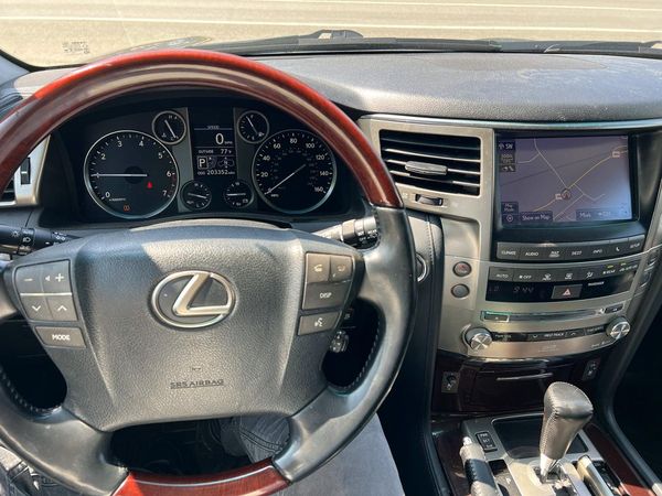 2013 LEXUS LX 570