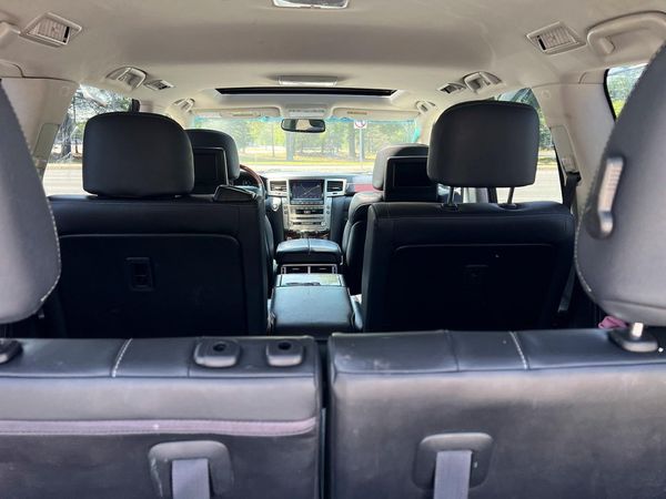 2013 LEXUS LX 570