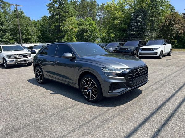 2019 AUDI Q8 S Line quattro Prestige
