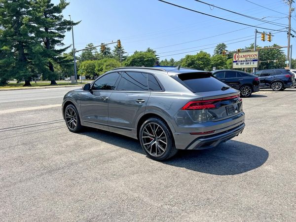 2019 AUDI Q8 S Line quattro Prestige