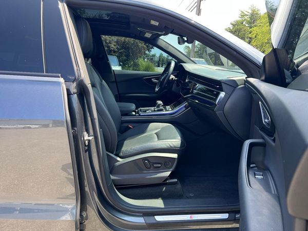 2019 AUDI Q8 S Line quattro Prestige