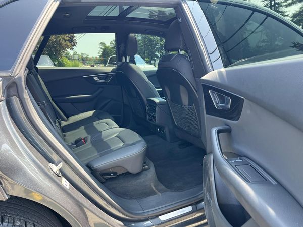 2019 AUDI Q8 S Line quattro Prestige