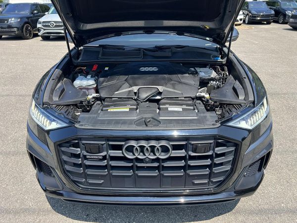 2019 AUDI Q8 S Line quattro Prestige