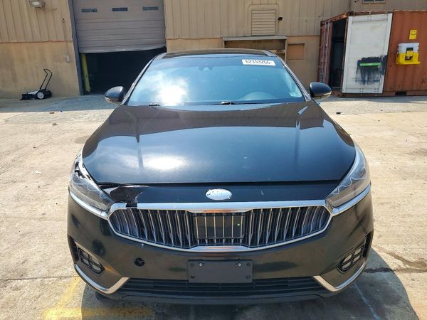 2017 KIA CADENZA