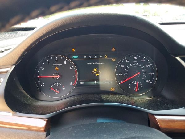 2017 KIA CADENZA