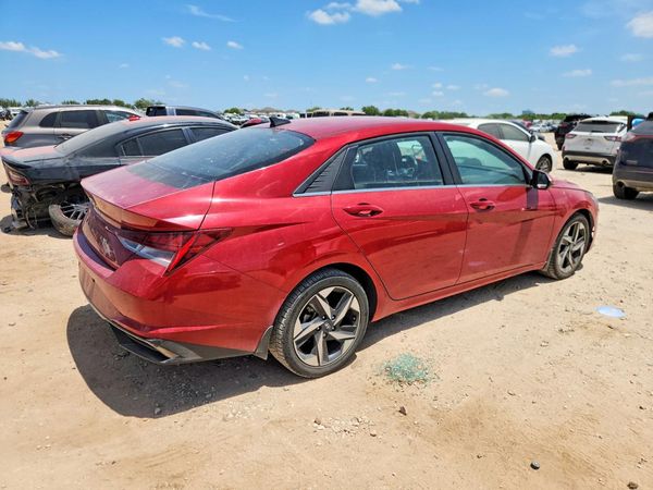 2022 HYUNDAI ELANTRA