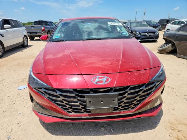 2022 HYUNDAI ELANTRA