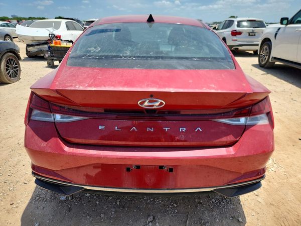 2022 HYUNDAI ELANTRA