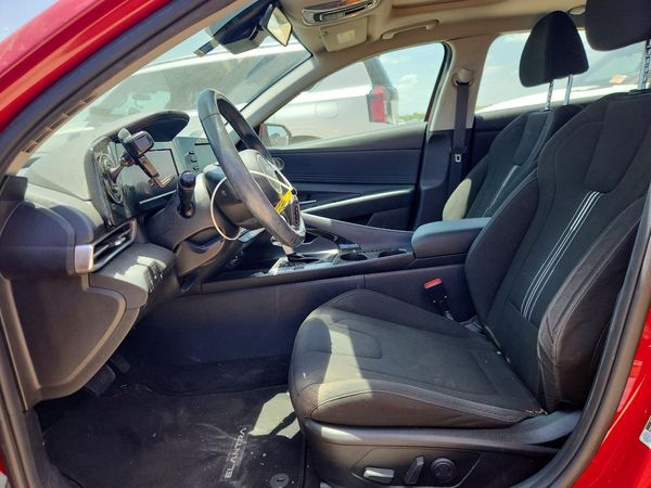 2022 HYUNDAI ELANTRA