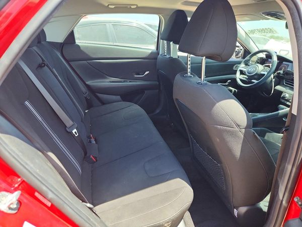 2022 HYUNDAI ELANTRA