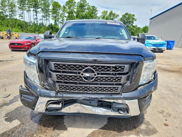 2021 NISSAN TITAN