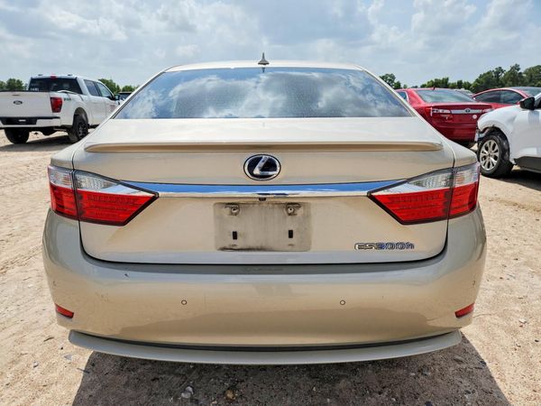 2013 LEXUS ES 300h
