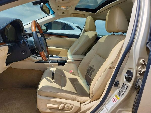 2013 LEXUS ES 300h