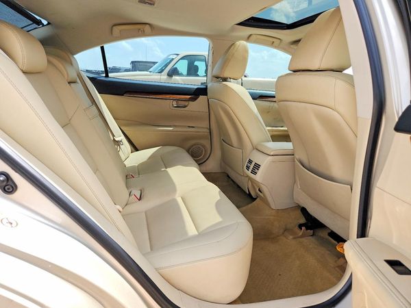 2013 LEXUS ES 300h