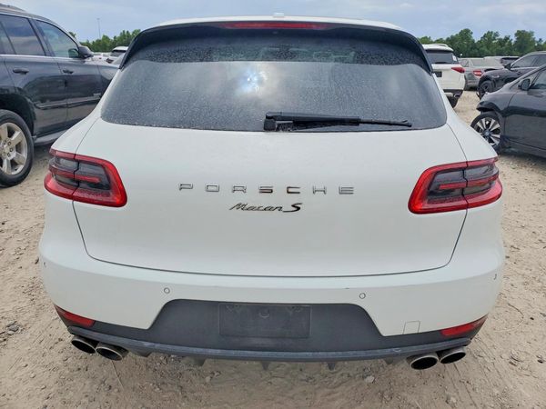 2015 PORSCHE MACAN