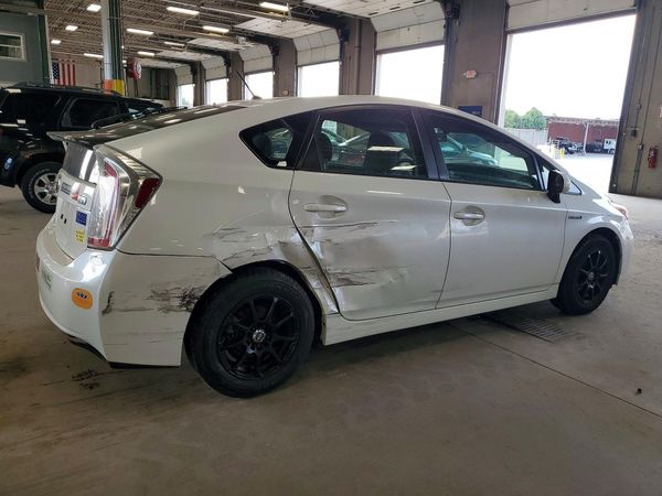 2014 TOYOTA PRIUS