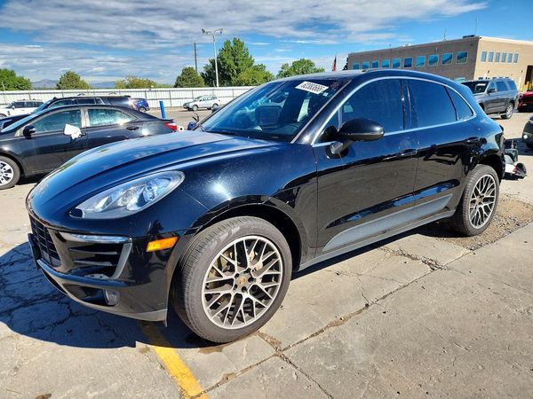 2015 PORSCHE MACAN