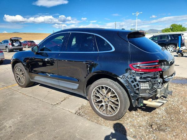 2015 PORSCHE MACAN