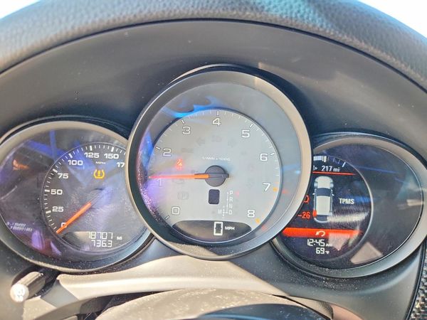 2015 PORSCHE MACAN