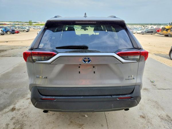 2020 TOYOTA RAV4 LE HV