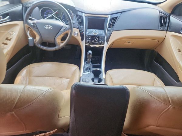 2013 HYUNDAI SONATA