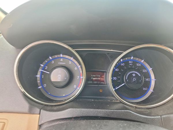 2013 HYUNDAI SONATA