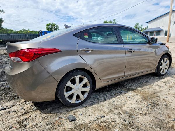 2012 HYUNDAI ELANTRA
