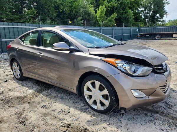 2012 HYUNDAI ELANTRA