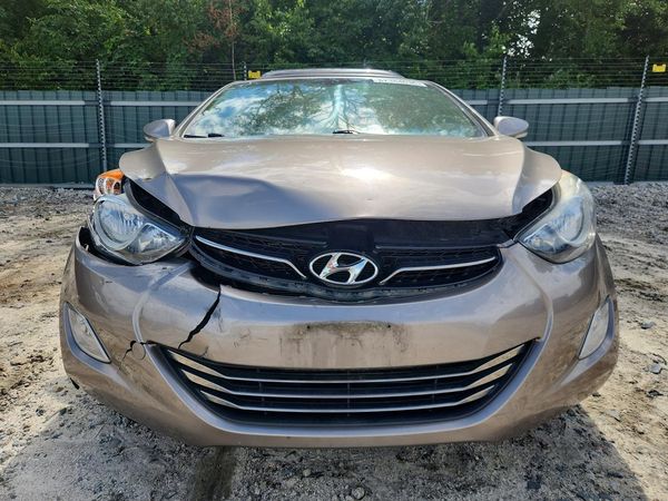 2012 HYUNDAI ELANTRA