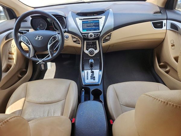 2012 HYUNDAI ELANTRA