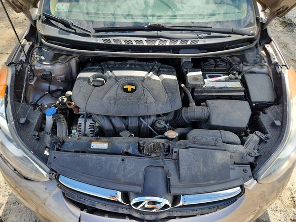 2012 HYUNDAI ELANTRA