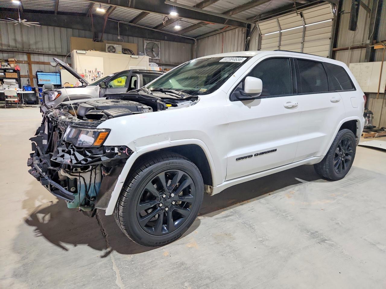 2019 JEEP GRAND CHEROKEE Laredo