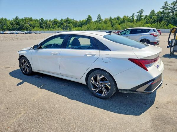 2024 HYUNDAI ELANTRA SEL w/ Convenience Pkg