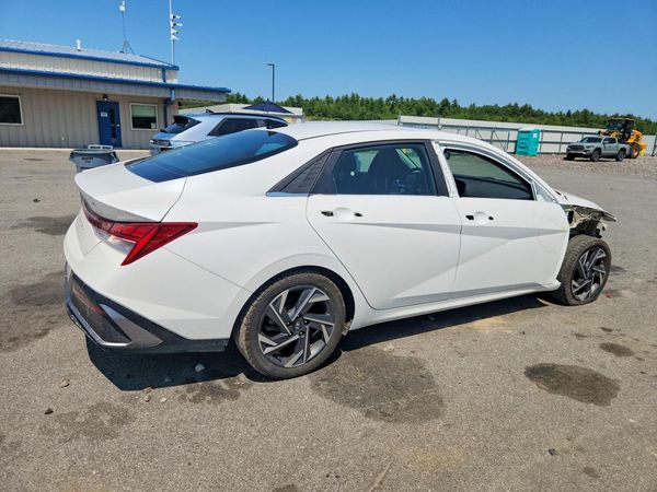 2024 HYUNDAI ELANTRA SEL w/ Convenience Pkg