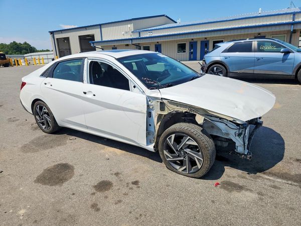 2024 HYUNDAI ELANTRA SEL w/ Convenience Pkg