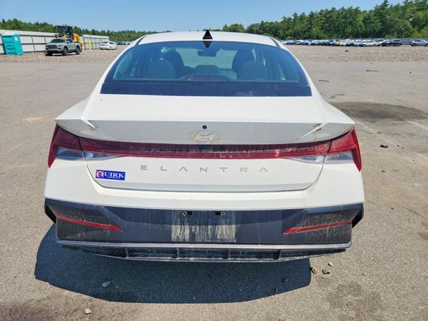 2024 HYUNDAI ELANTRA SEL w/ Convenience Pkg