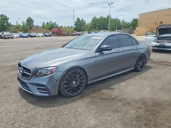 2017 MERCEDES-BENZ E-CLASS AMG E43 — Front 3/4