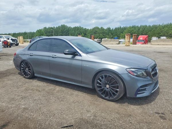 2017 MERCEDES-BENZ E-CLASS AMG E43 — Passenger 3/4