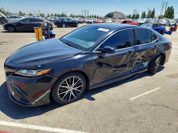 2024 TOYOTA CAMRY