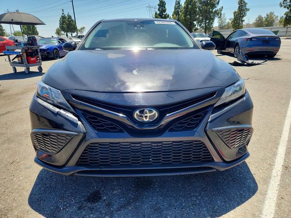 2024 TOYOTA CAMRY